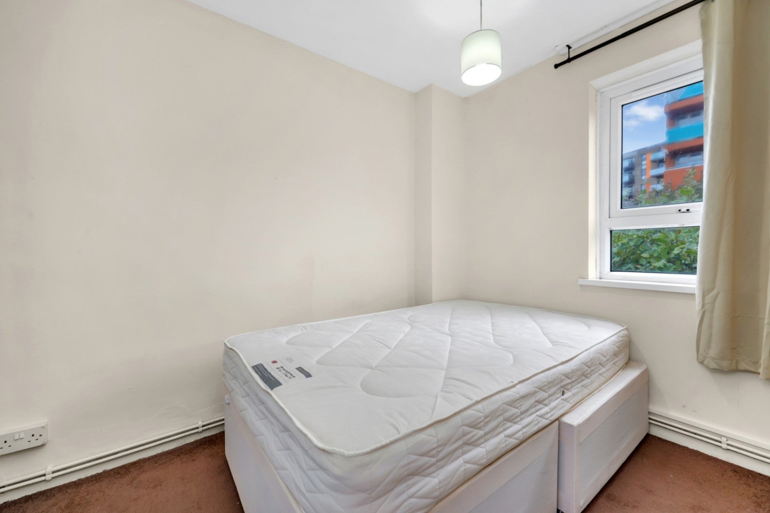 Flat Gough Walk in Greater London
