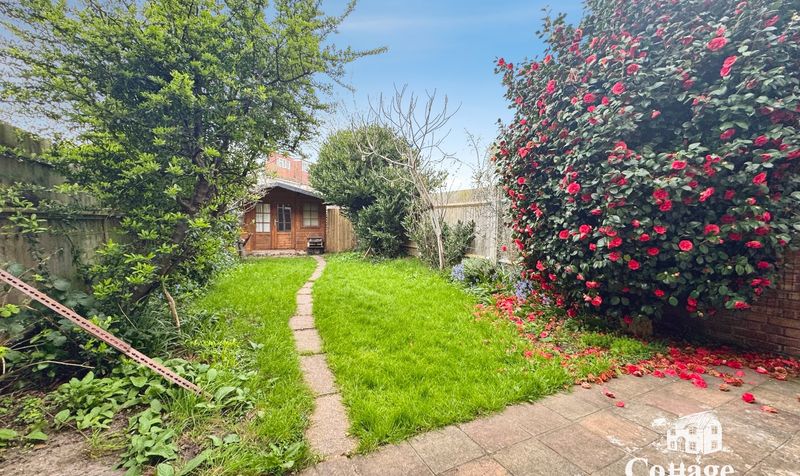 House Hedge Lane in Greater London