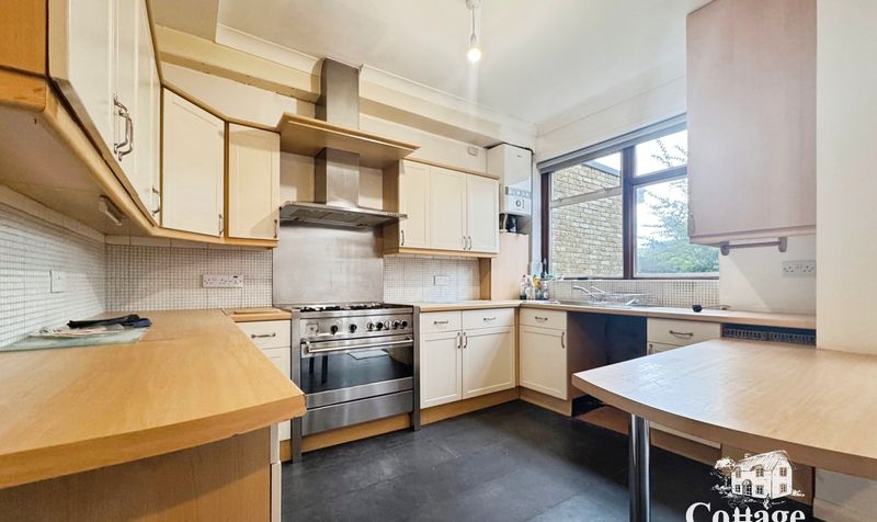 House Hedge Lane in Greater London