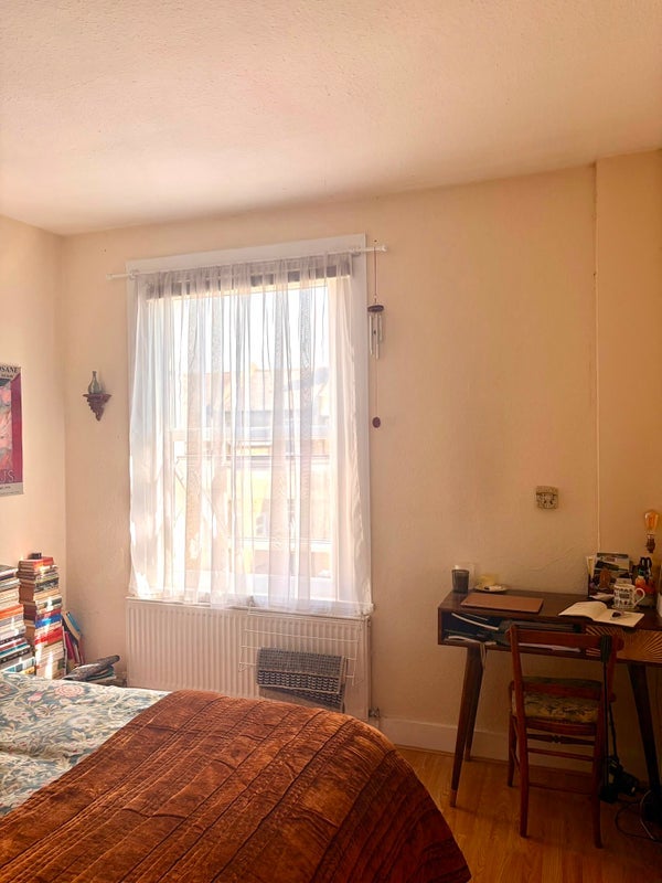 Room Bravington Road in City of Westminster