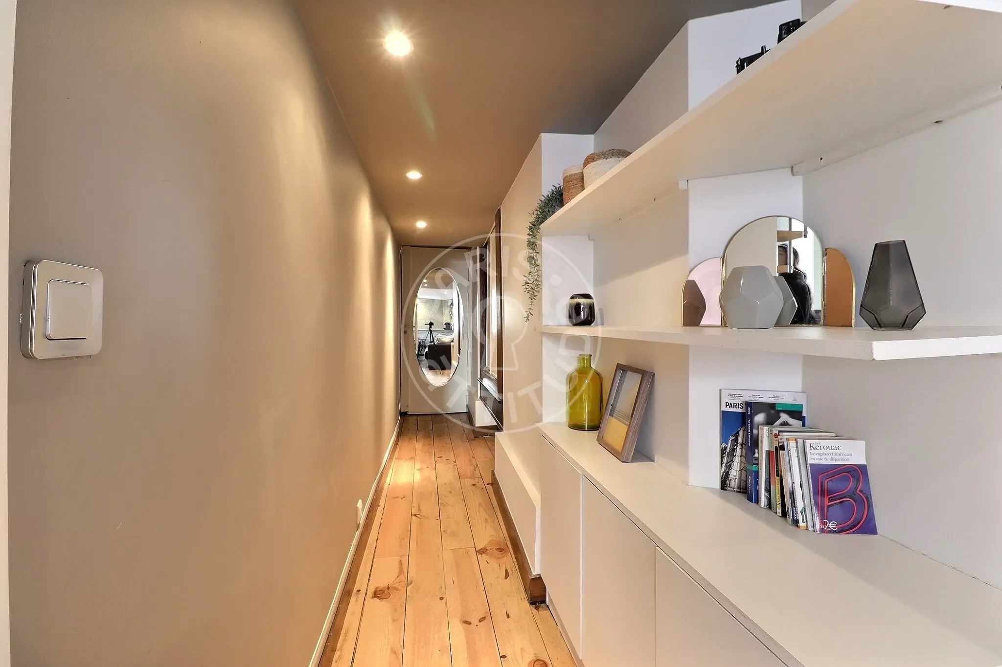 Appartement Rue du Pont aux Choux à Paris