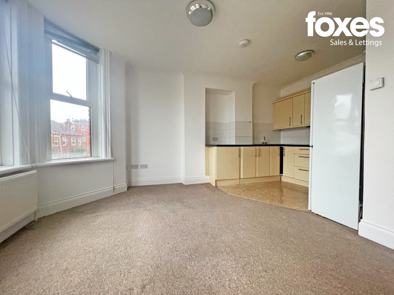 Flat Adeline Road in Bournemouth