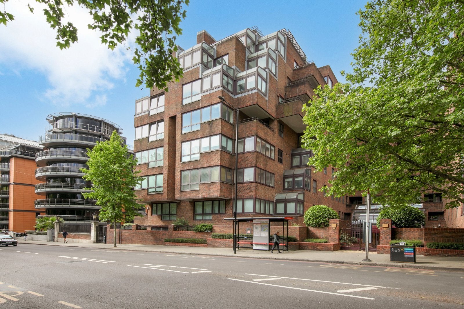 Flat Park Road in City of Westminster