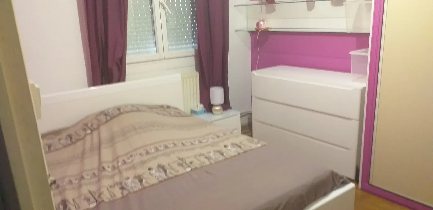 Room Rue Jean Chevailler in Vénissieux
