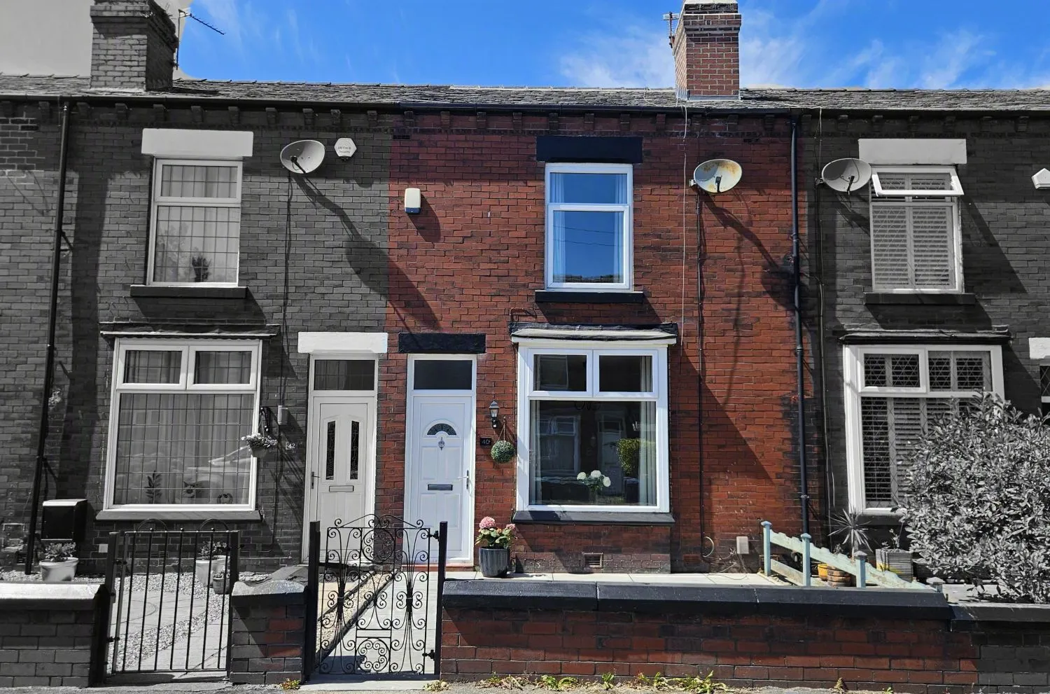 House Markland Hill Lane in Bolton