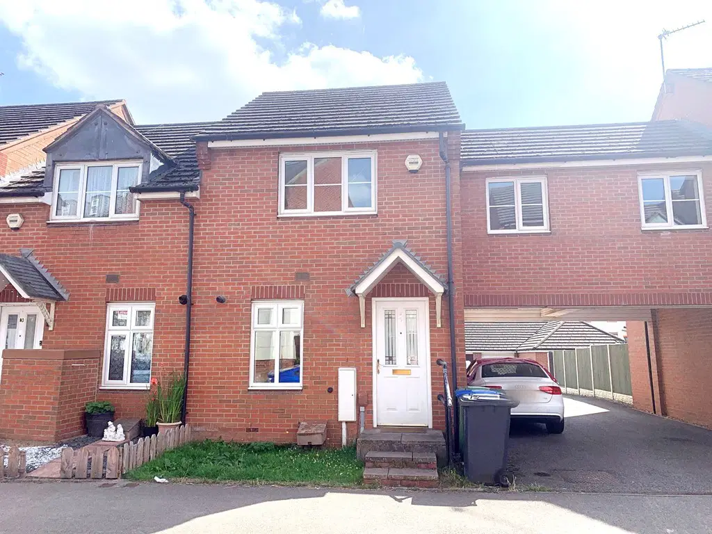 House Stowe Drive in Rugby