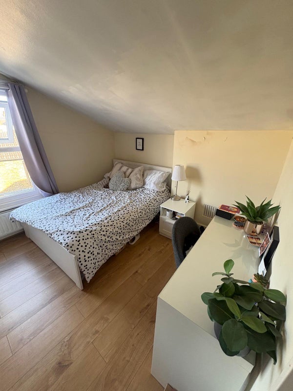 Room Gaskarth Road in Greater London