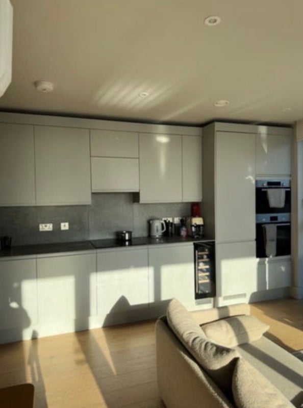 Room Crimscott Street in Greater London