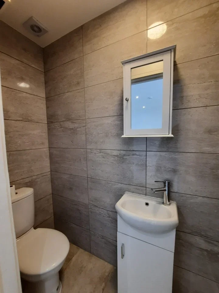 Room A1000 in Greater London