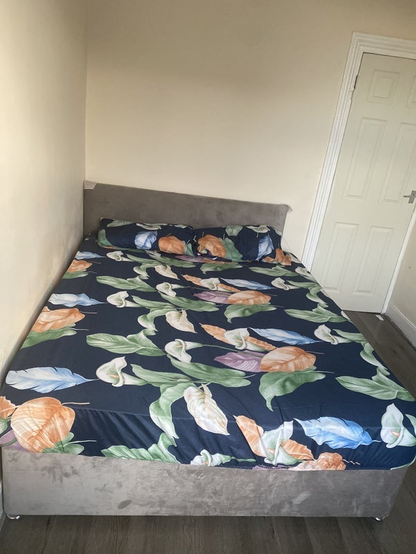 Room Rectory Place in Gateshead