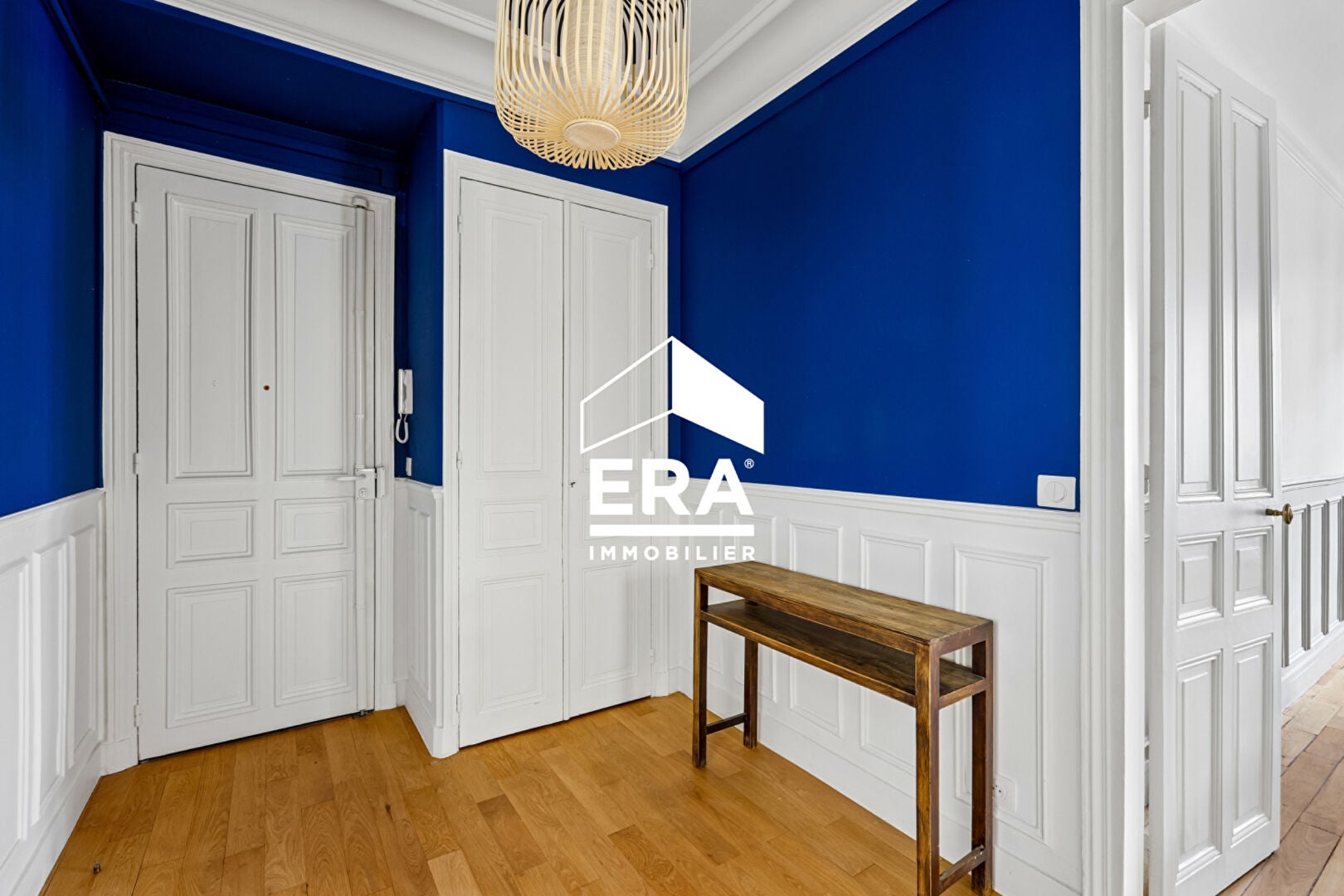 Flat Rue Brochant in Paris