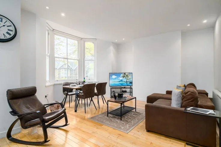 Flat Oakfield Street in Cardiff
