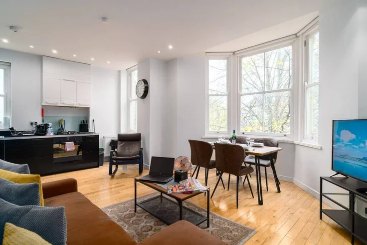 Flat Oakfield Street in Cardiff