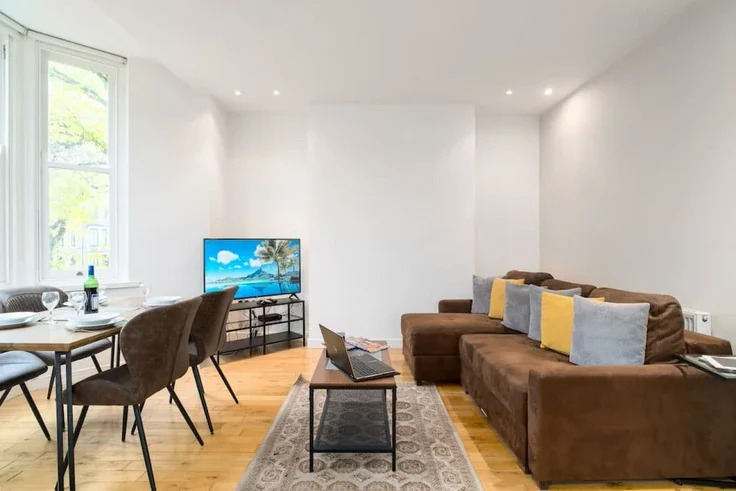 Flat Oakfield Street in Cardiff