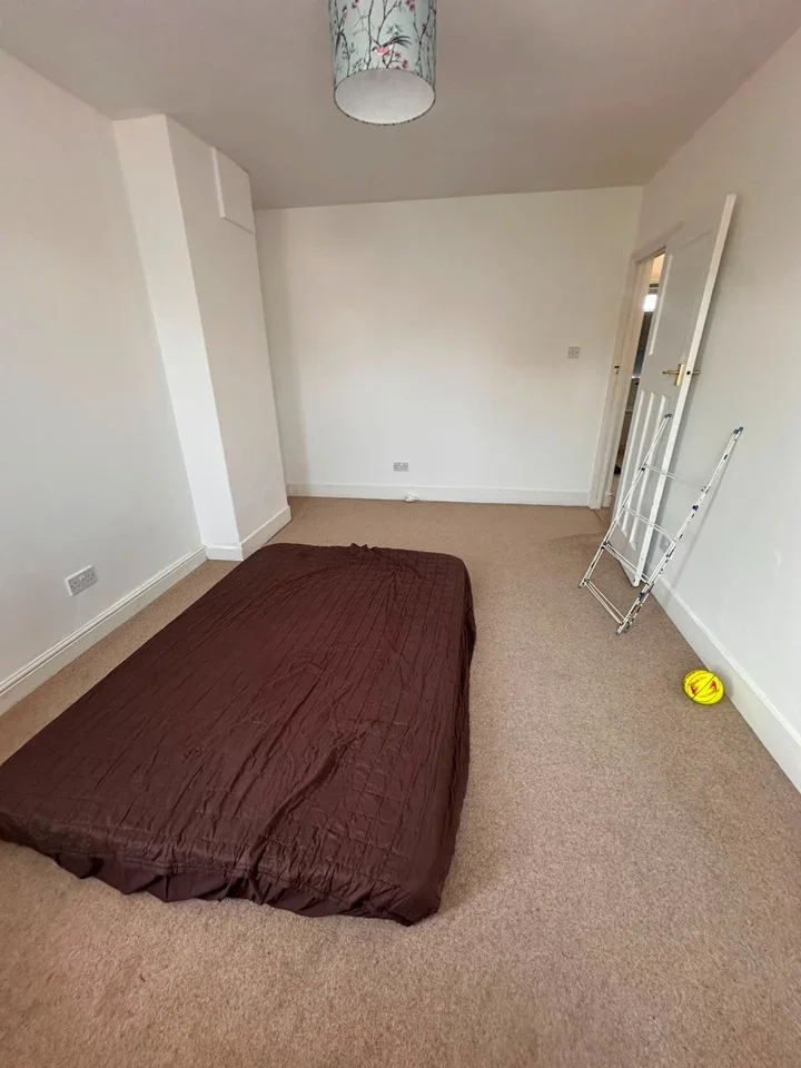 Room Grittleton Road in Bristol