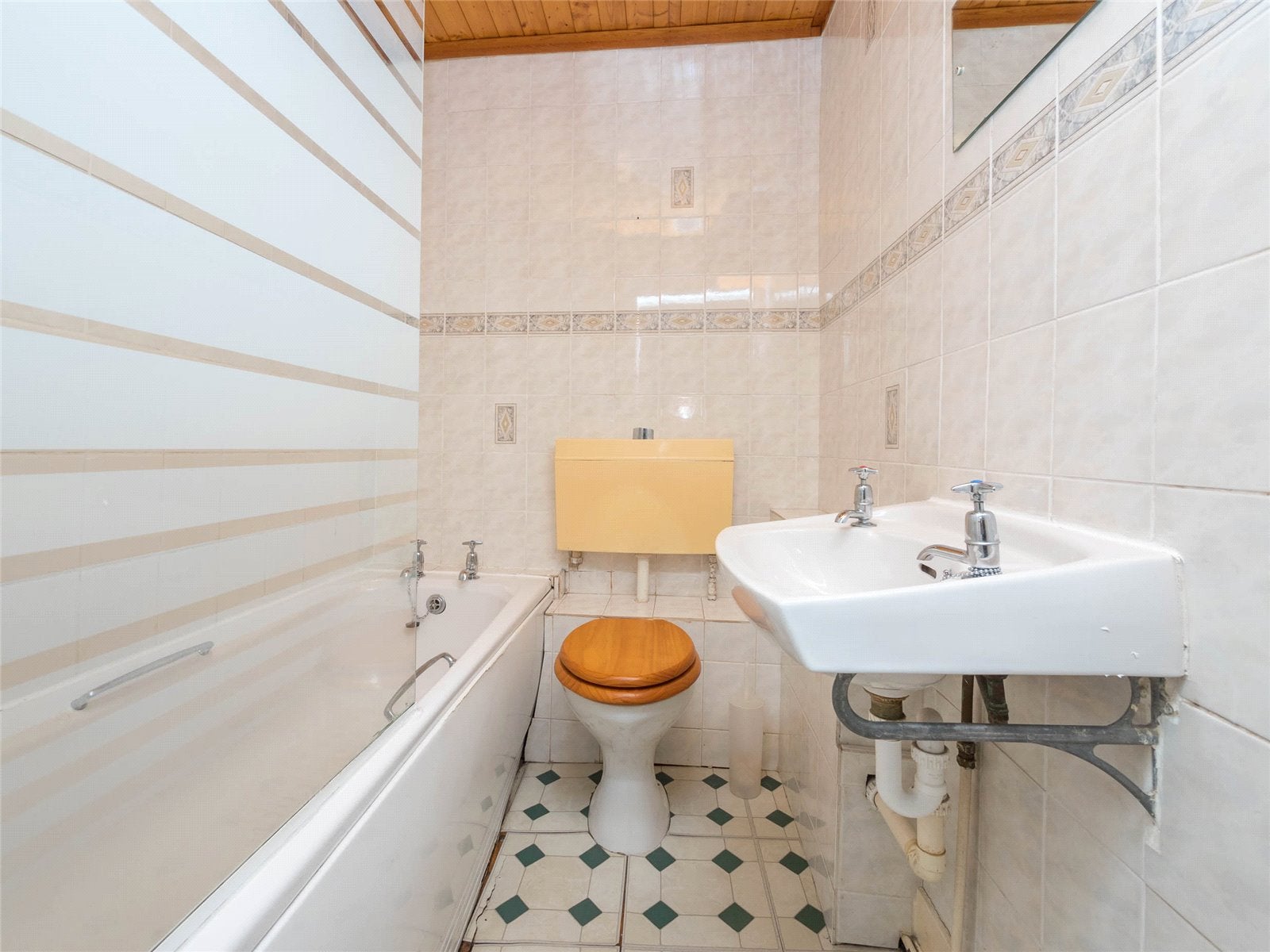 Flat Ardmillan Terrace in City of Edinburgh