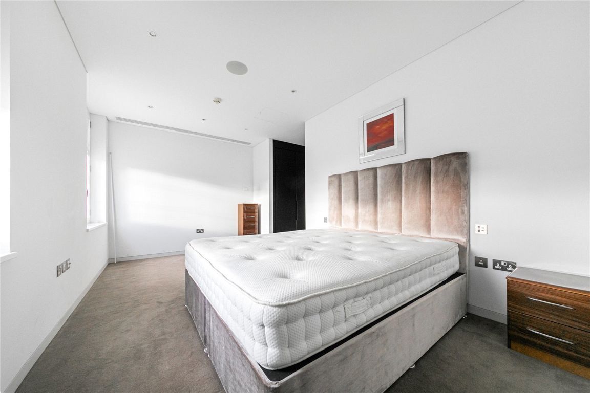 Flat Aldwych in City of Westminster