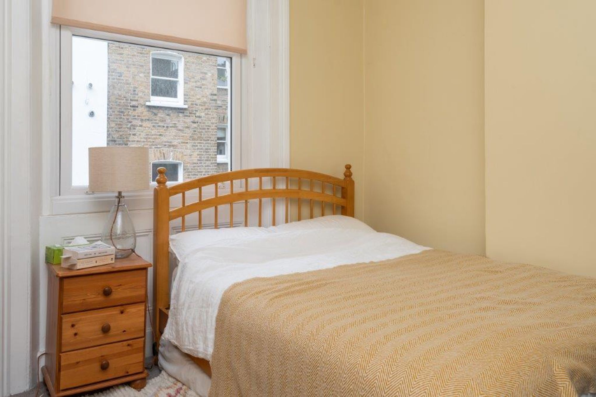 Flat Fellows Road in Greater London