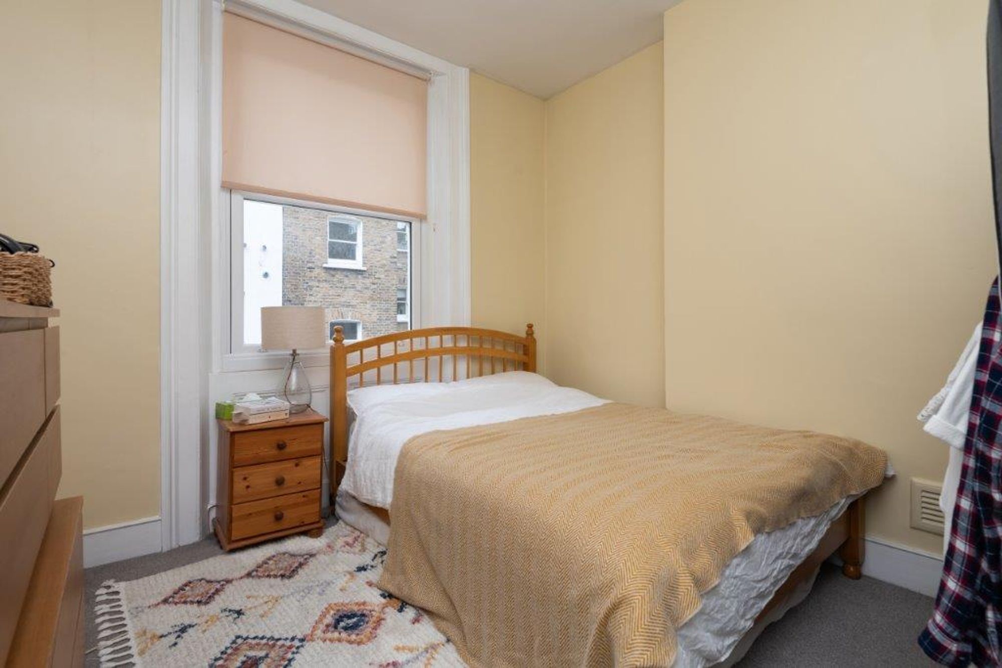 Flat Fellows Road in Greater London
