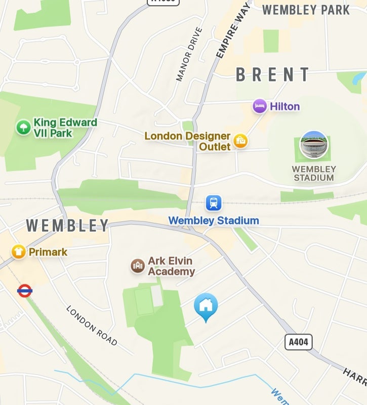 Room Berkhamsted Avenue in Greater London