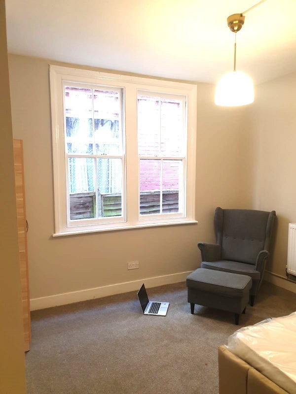 Room Berkhamsted Avenue in Greater London