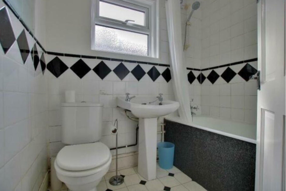 Room Thackeray Road in Southampton