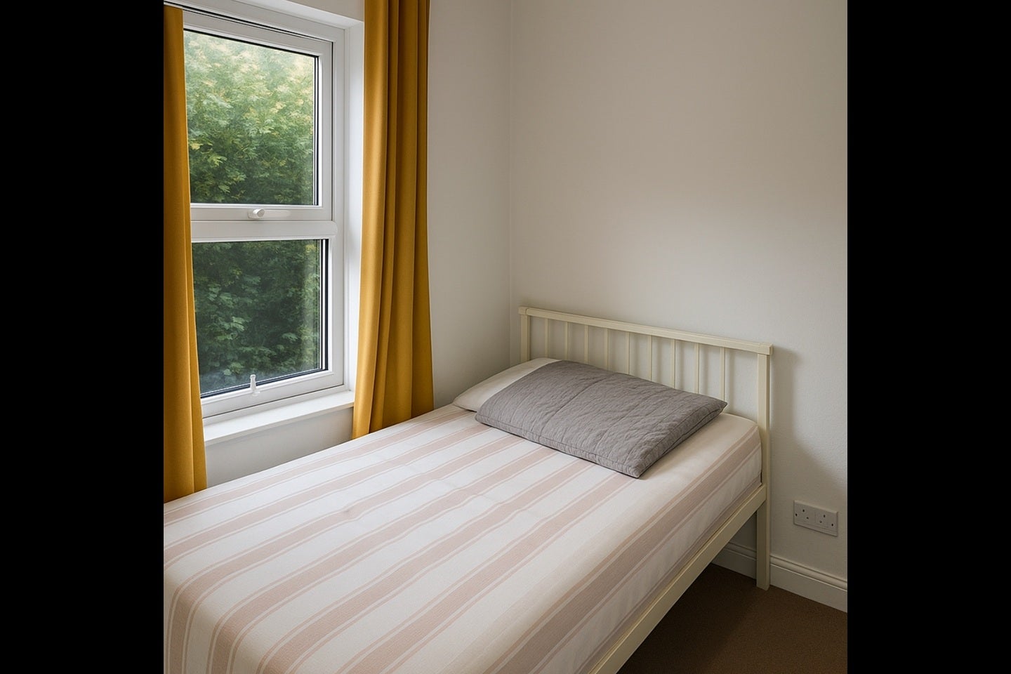 Room Thackeray Road in Southampton