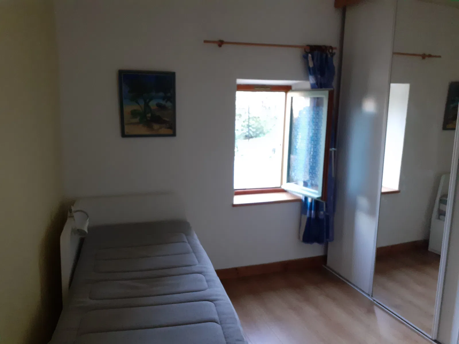 Room Rue du Lavoir in Eurre
