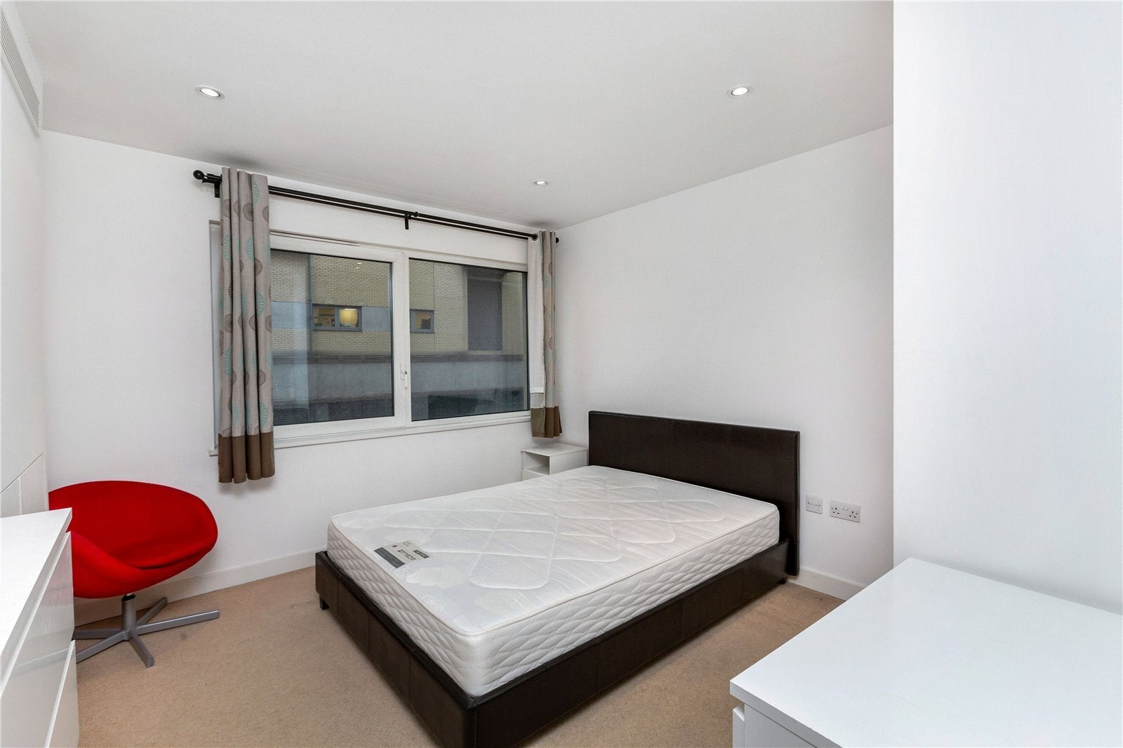 Flat Gillingham Street in City of Westminster