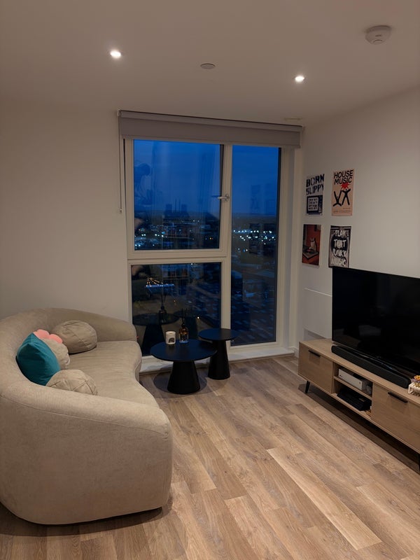 Room Heyrod Street in Manchester