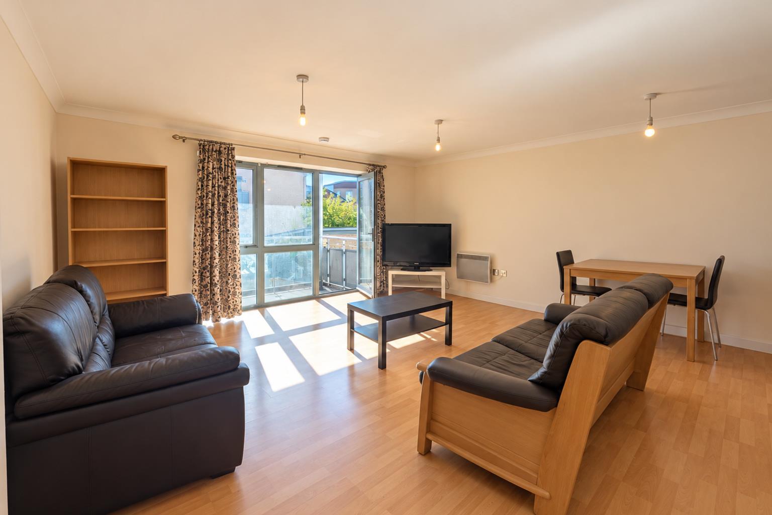 Flat Quayside Drive in Colchester