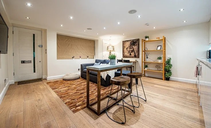 Flat Norfolk Place in City of Westminster