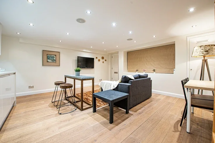 Flat Norfolk Place in City of Westminster