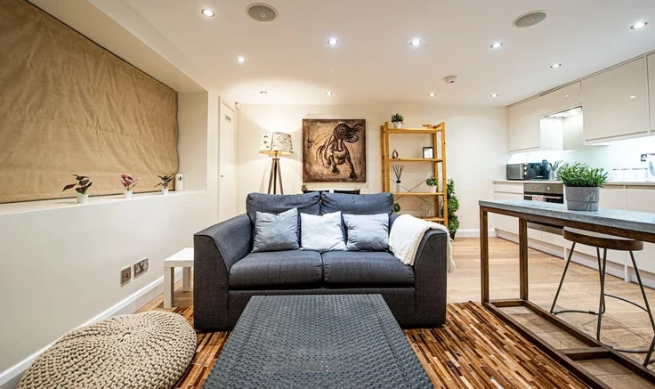 Flat Norfolk Place in City of Westminster