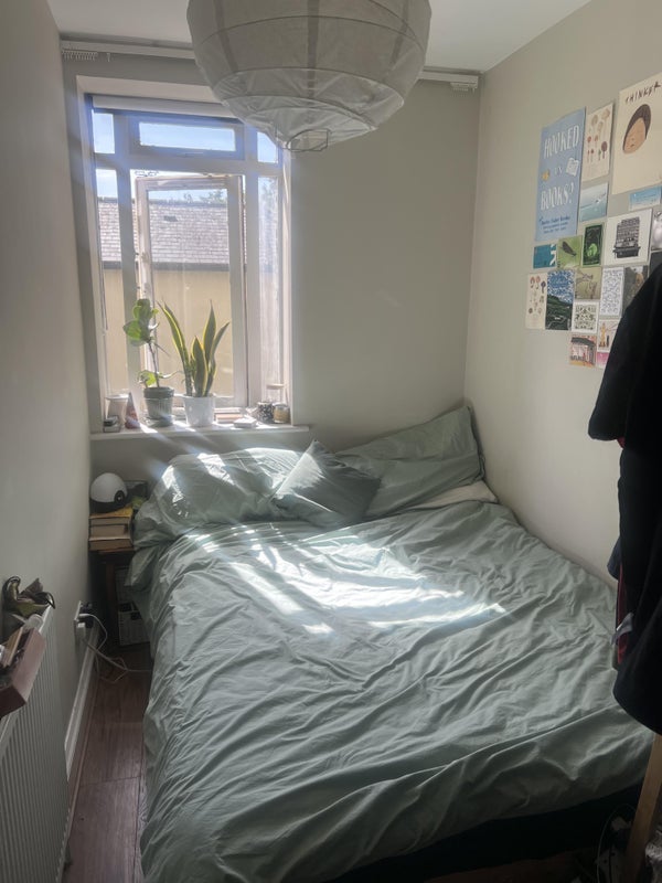 Room Rectory Square in Greater London