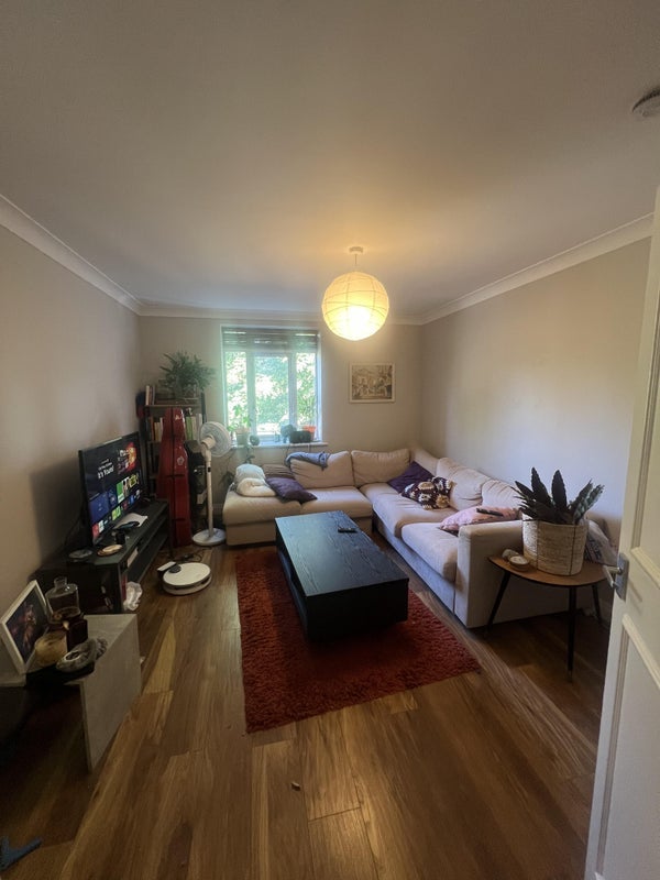 Room Rectory Square in Greater London