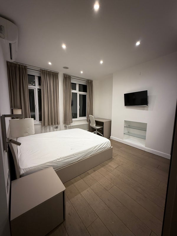 Room Ravensbourne Road in Greater London