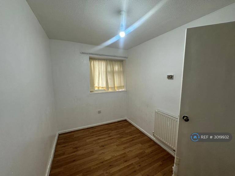 House Dobbin Close in Greater London