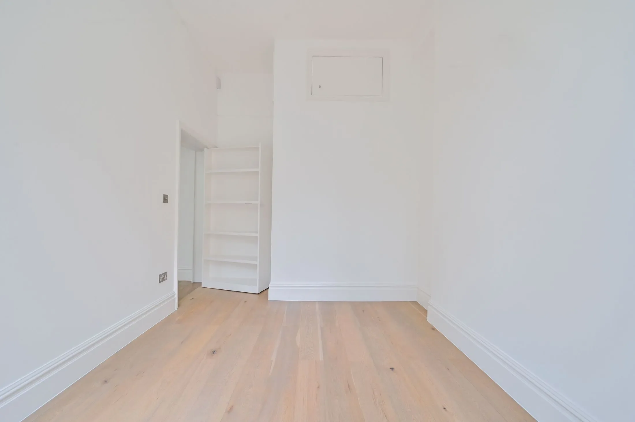 Flat Prince Albert Road in Greater London