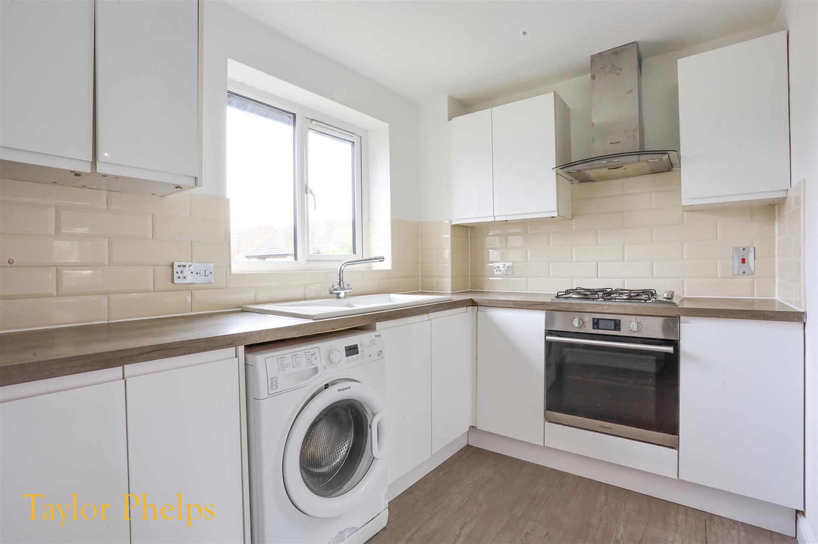 Flat Hollybush Way in Cheshunt
