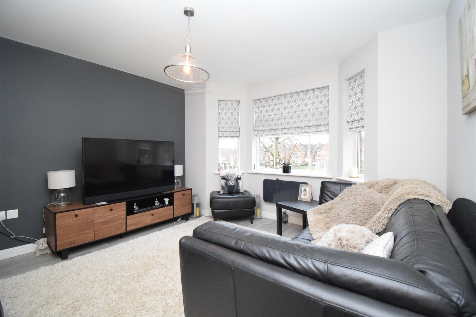 Flat Aston Chase in Wakefield