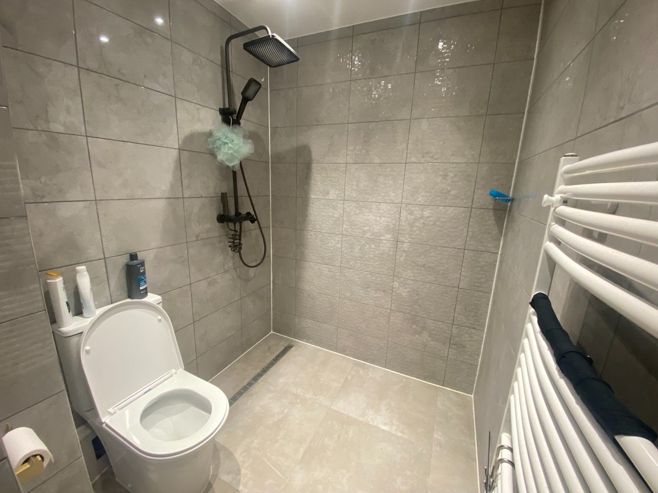 Room Redriffe Road in Greater London