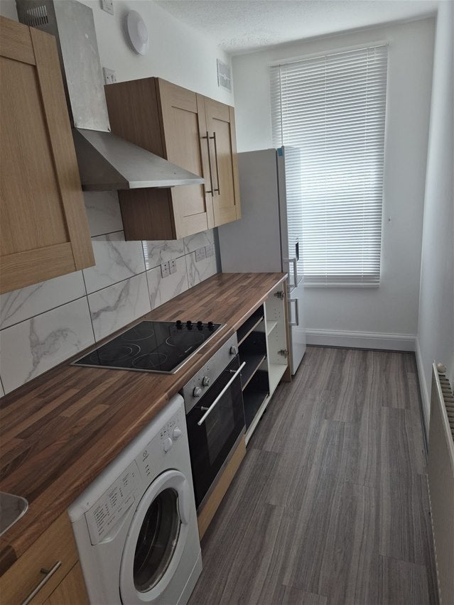 Flat Southcoates Lane in Kingston Upon Hull