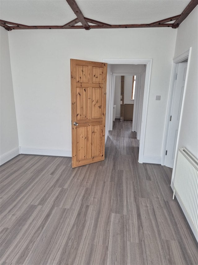 Flat Southcoates Lane in Kingston Upon Hull