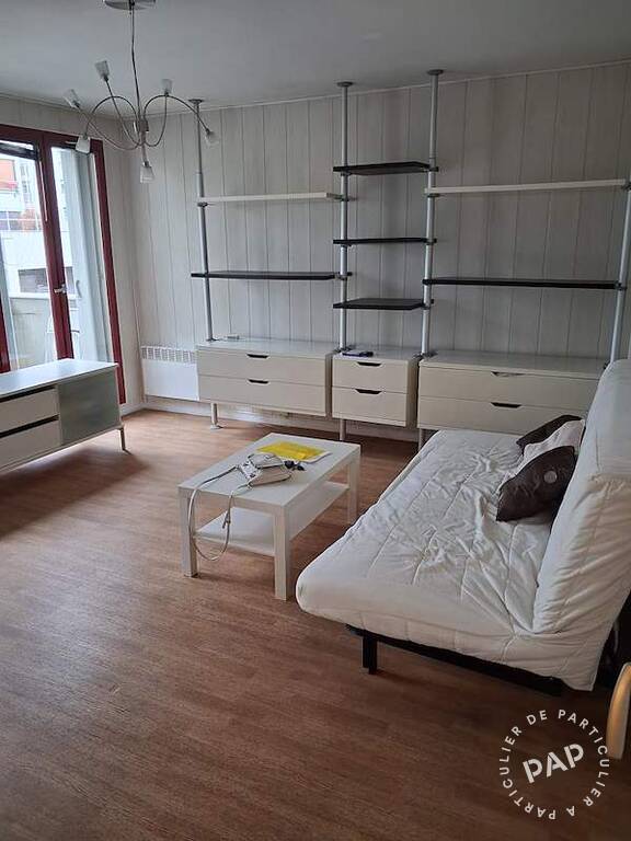 Flat Rue Antoinette Fouque in Paris