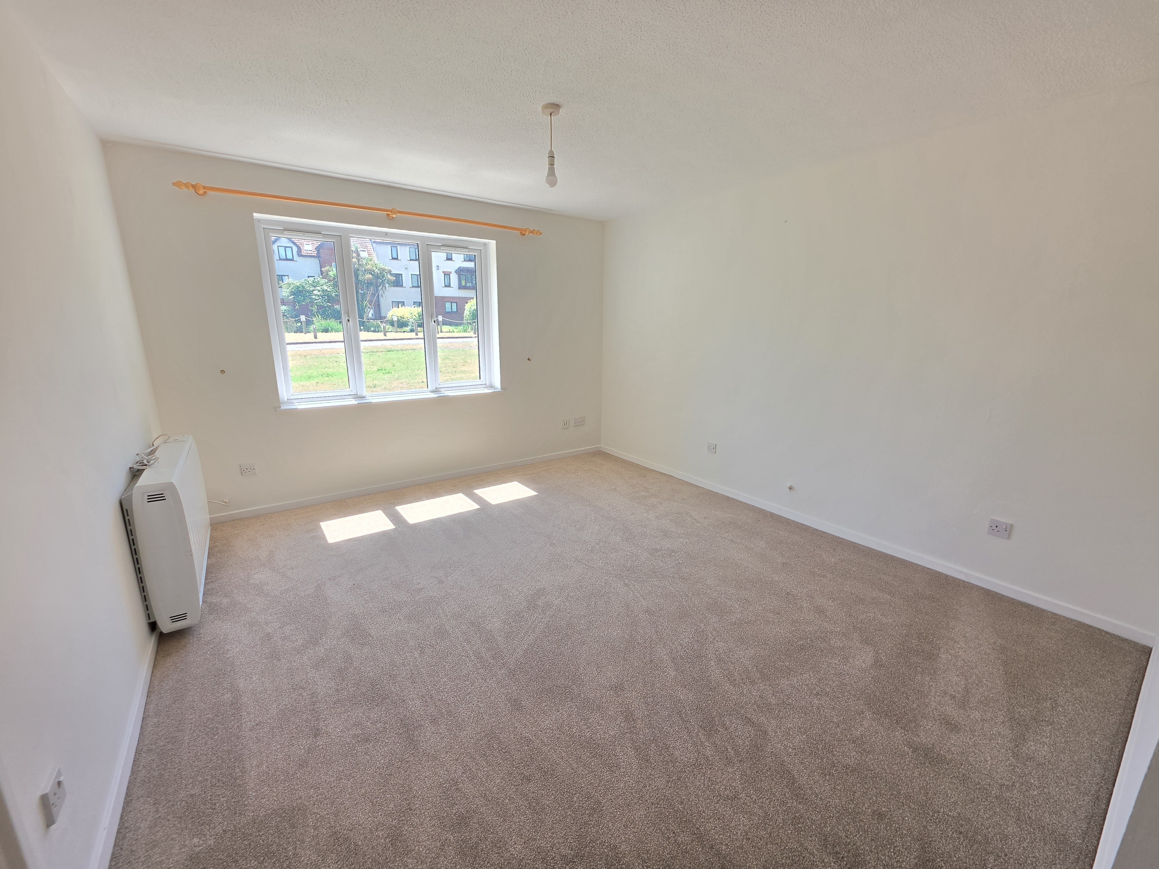 Flat Wesley Close in Taunton