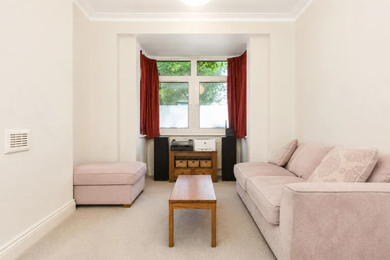 House Carlton Grove in Greater London