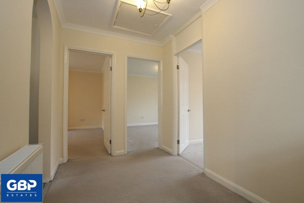 Flat Austral Drive in Greater London