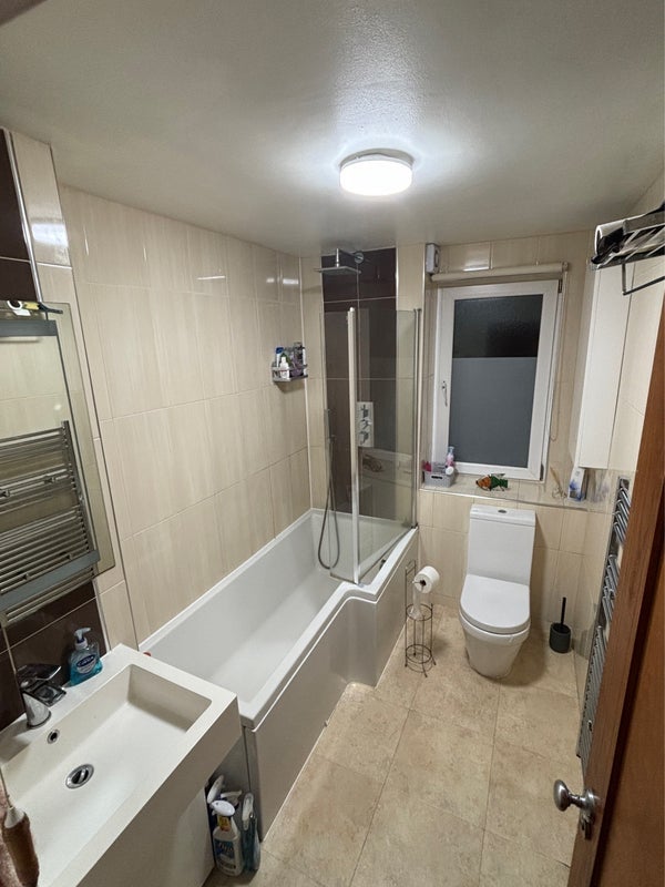 Room Langford Green in Greater London
