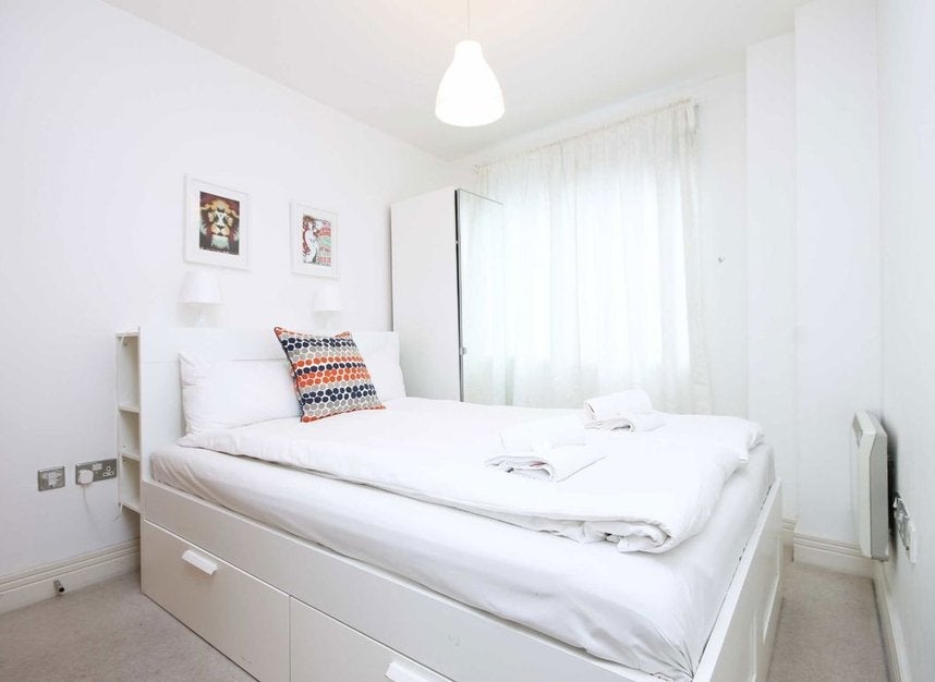 Flat West Tenter Street in Greater London